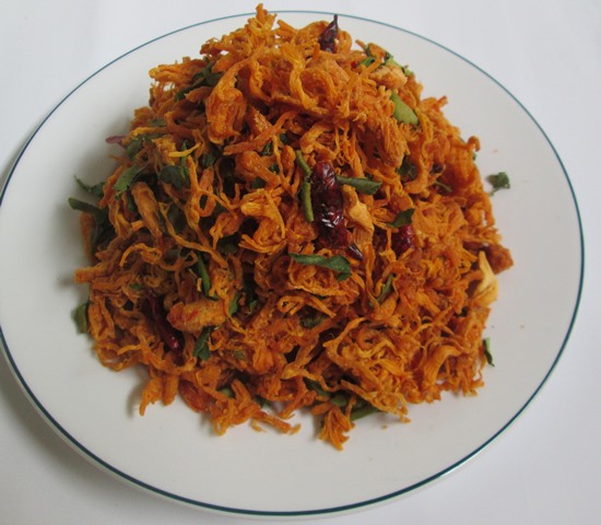 Khô Gà Xé Tẩm Lá Chanh